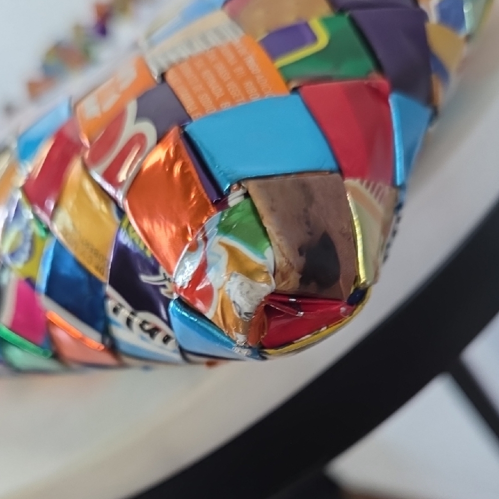 Colorful Woven Candy Wrapper Shoulder Bag - Picture 5 of 6